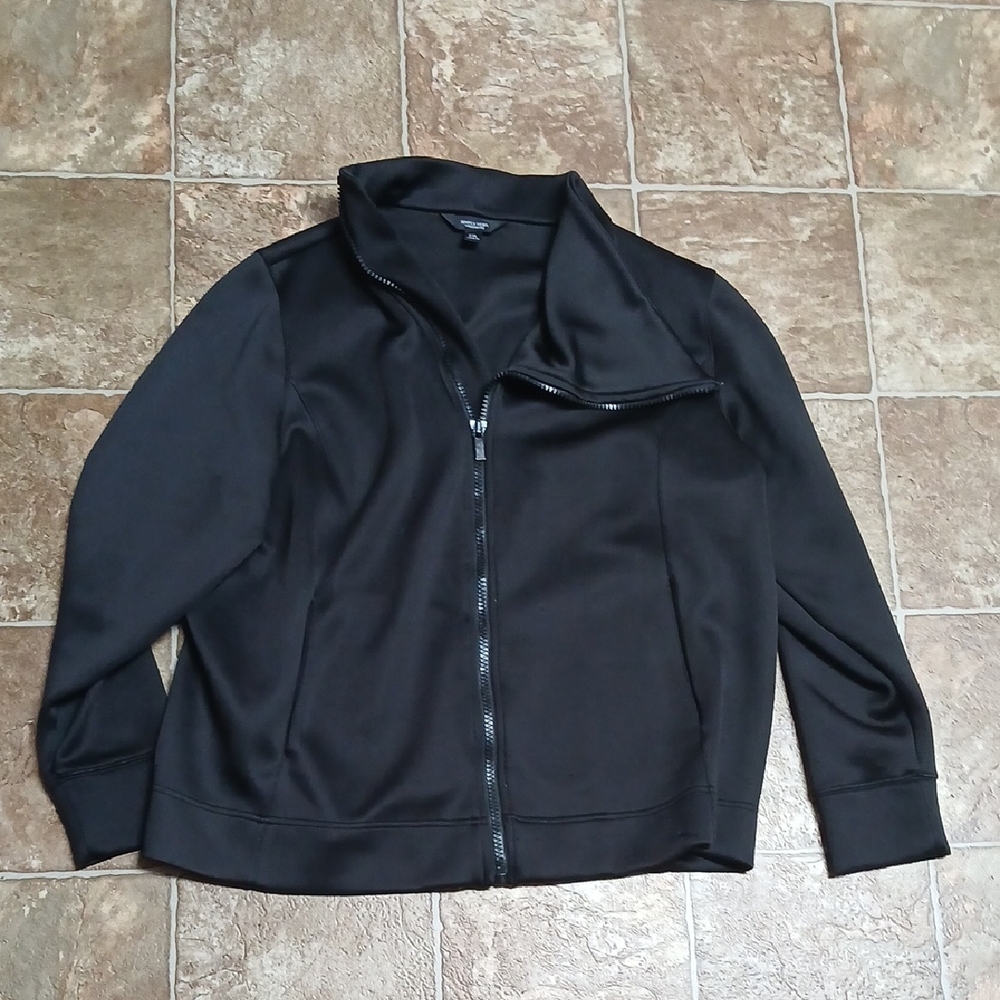 Black Women's Zip Jacket - Stylish & Flattering